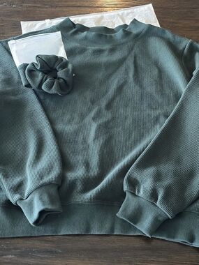 New Parke Forest Waffle Mockneck S/M w Matching Forest Hair Set